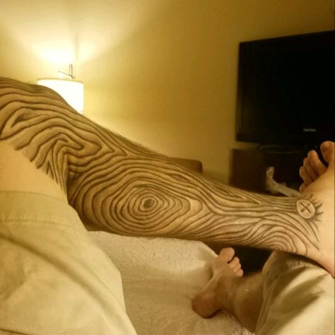 peg leg wood grAIN TATTOO INK BLACK AND WHITE Wood Grain Tattoo Sleeve, White Leg Tattoo, Wood Grain Tattoo, Woodworking Tattoo Ideas, Woodworking Tattoo, Grain Tattoo, Tattoo 2022, Pattern Tattoos, Wood Tattoo