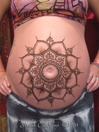 Cool Henna, Belly Henna, Bump Painting, Belly Paint, Pregnant Belly Painting, Belly Art, Henna Mandala, Tato Henna, Tattoo Henna