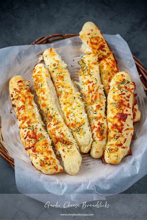 Garlic Cheese Breadsticks from Scratch | Oh My Food Recipes Garlic Cheese Breadsticks, Homemade Cheesy Garlic Breadsticks, Cheese Breadsticks, Garlic Breadsticks Recipe, Cheesy Garlic Breadsticks, Rosemary Garlic Bread, Cheesy Garlic Breadsticks Recipe, Cheese Bread Sticks, Breadsticks Recipe