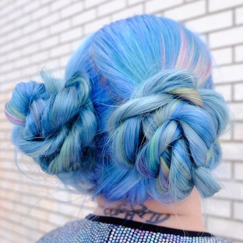 Kayla Deics | YQR Hairstylist on Instagram: “🖤S P A C E D 🌏 O U T 🖤⁣ ⁣ Gonna be refreshing these space buns soon so had to throw back! ⁣ ⁣ We did a Northern-Lights rainbow vibe with he…” Hair Space Buns, Hair In Bun, Light Blue Hair, Pisces Moon, Space Buns, Blue Space, Throw Back, Instagram S, Blue Hair