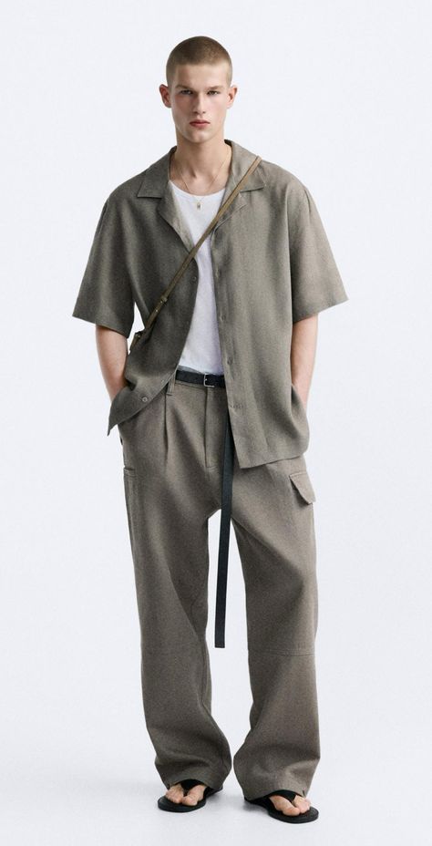 Minimalist Summer Outfit Men, Muji Fashion Men, Photoshoot Menswear, Minimalist Summer Outfit, Man Sandals, Color Outfits, Minimalist Summer, Classy Fits, Beige Outfit