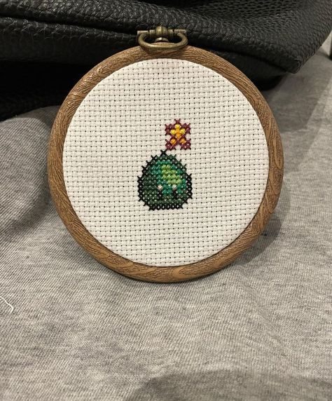 Vickiii (@saturdaystitches1) posted on Instagram: “Stardew valley slime! Available in my Etsy store :) • • • #slime #stardew #stardewvalley #sdv #stardewvalleyfanart…” • Nov 29, 2021 at 4:33pm UTC Stardew Embroidery, Stardew Valley Embroidery, Stardew Valley Cross Stitch, Stardew Valley Fanart, Animal Tarot, Stardew Valley, Cross Stitch Patterns Free, Cross Stitching, Fiber Arts