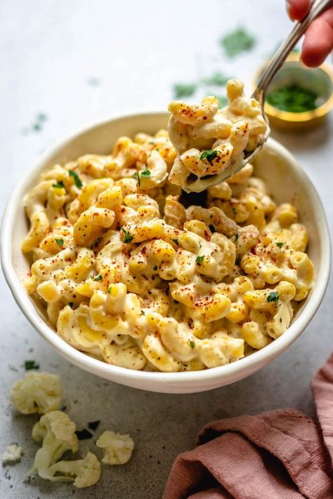 Vegan Cauliflower Mac And Cheese, Creamy Pasta Dishes, Cauliflower Mac And Cheese, Healthy Freezer Meals, Gluten Free Noodles, Vegan Cauliflower, Cauliflower Cheese, Vegan Mac And Cheese, Mac N Cheese Recipe