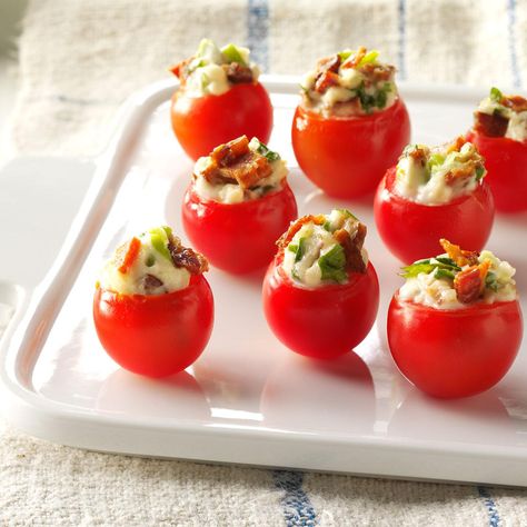 Mini BLTs Cherry Bites, Blt Bites, Blt Recipes, Summer Appetizers Easy, Stuffed Tomatoes, Gluten Free Appetizers, Appetizers For A Crowd, Bacon Tomato, Party Appetizers Easy