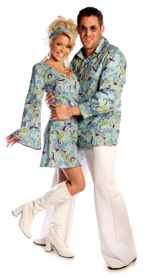 70's couple 60s Costume Ideas, 70 Costume Ideas, Moda Disco, Disco Party Outfit, 60s Costume, 70 Outfits, 70s Costume, Costume Ideas For Couples, Groovy Shirt