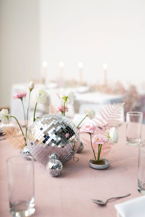 Centerpiece With Disco Ball, Disco Table Decorations, Disco Ball Centerpiece Ideas, Pink Disco Wedding, Disco Brunch, Disco Flowers, Texas Vibes, Disco Boho, Disco Decor