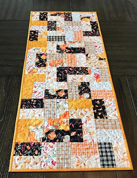 Charm Square Table Runner, Square Table Runner, Charm Pack Quilt Patterns, Table Topper Patterns, Charm Pack Quilt, Charm Squares, Quilted Table Runners Patterns, Cat Cuddle, Fall Table Runners