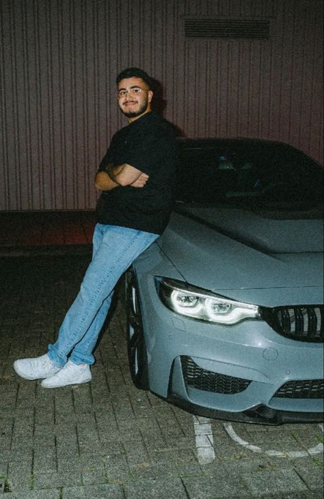 Men Car Poses, Poses In Front Of Car, Poses For Car Pictures, Poses With Car Men, Male Poses With Car, Mens Poses With Car, Men And Cars Photography, Guy Leaning On Car, Man Leaning On Car