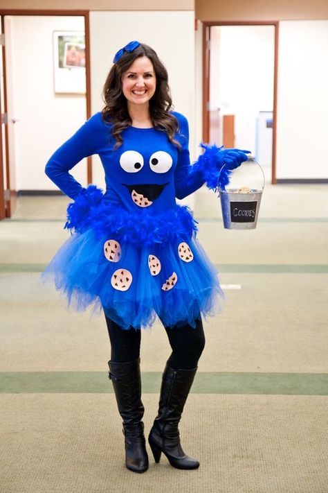 Cookie Monster Adult Costume, Cookie Monster Costume Women, Diy Oscar The Grouch Costume, Cookie Monster Costume Diy, Diy Costume For Women, Plus Size Halloween Costumes For Women, Diy Monster Costume, Cookie Monster Trunk Or Treat, Diy Cookie Monster Costume