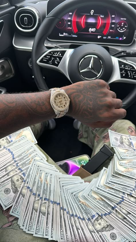 Mens Luxury Lifestyle, Money Wallpaper Iphone, Iphone Wallpaper For Guys, Gangsta Style, Money Stacks, Money Pictures, Money On My Mind, Rich Lifestyle, Luxury Lifestyle Dreams