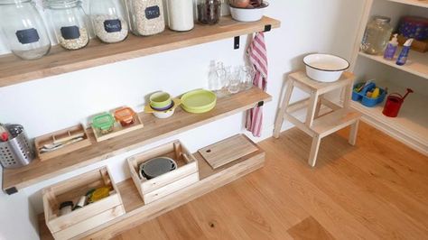 Montessori play/kitchen area Montessori Snack Station, Montessori Cooking, Snack Area, Montessori Kids Room, Montessori Toddler Rooms, Montessori Kitchen, Ikea Basket, Montessori Home, Cooking Station