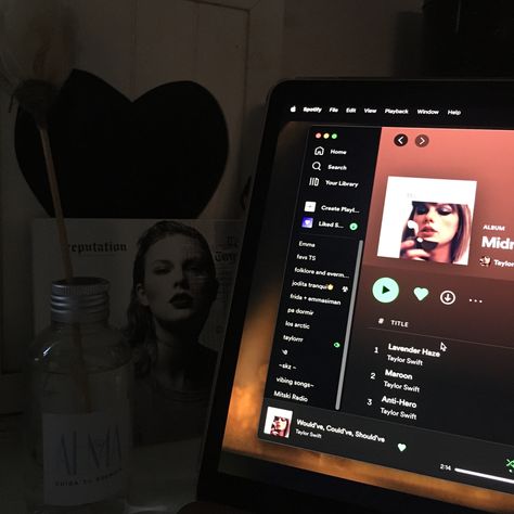 taylor swift 💫💫 Lover Taylor Swift Spotify, Spotify Laptop, Taylor Swift Spotify, Lover Taylor Swift, Lover Taylor, Second Love, Taylor Swift, Swift, The Way