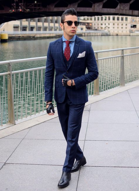 Chelsea boots with navy suit from The Mood Maker - Frankodean. Chelsea Boots Suit, Blue Chelsea Boots, Mickey Wedding, Dress Boots Outfit, Mens Suits Navy, Black Dress Boots, Chelsea Boots Men Outfit, Chelsea Boots Outfit, Boots Men Outfit