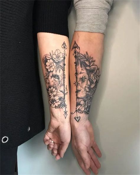 Behind The Ear Tattoo Ideas Unique, Couples Lion Tattoo, Unique Female Tattoos, Stomach Tattoos For Women, Stomach Tattoo Ideas, Finger Couple, Perfect Stomach, Lion And Lioness Tattoo, Attractive Things