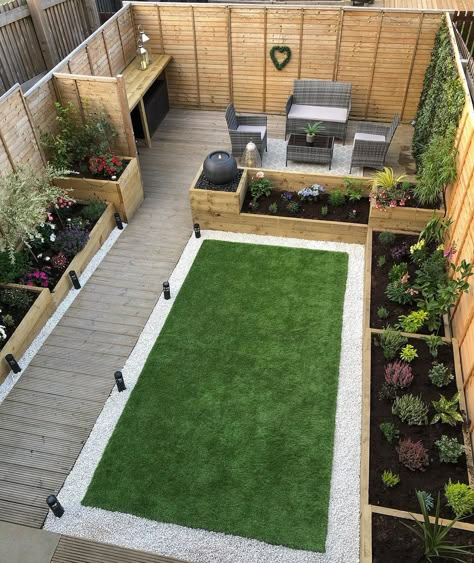 Laura | Interiors (@the_newmore) posted on Instagram • Aug 4, 2020 at 5:32pm UTC No Grass Garden Ideas, Uk Garden Ideas, Small Yard Design, Small Garden Layout, Small Back Gardens, Small Garden Landscape, Small Yard Landscaping, Backyard Layout, Minimalist Garden