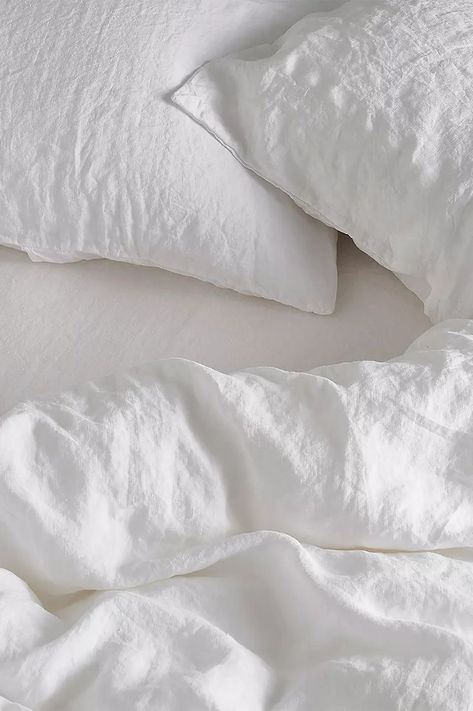 White Linen Duvet Cover, Bedroom Decor White, Messy Bed, Linen Duvet Cover, White Linen Bedding, Anthropologie Uk, Luxury Throws, Candles For Sale, Towel Collection