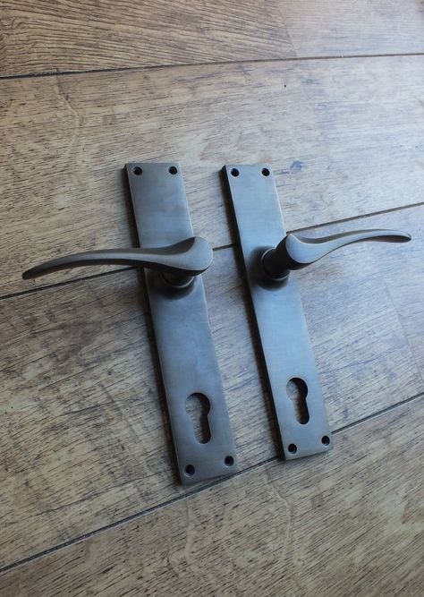 Cottage Door Handles, Edwardian Doors, Country Front Door, Exterior House Doors, Victorian Doors, Front Door Hardware, Bronze Handles, Reclaimed Doors, Contemporary Door