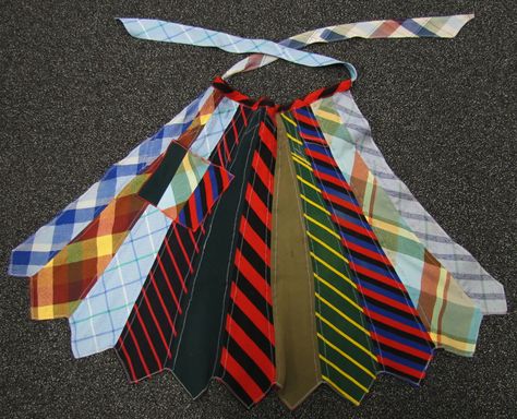 Tie Apron, Half Aprons, Hand Gripper, Tie Quilt, Men's Ties, Mens Ties, Beginner Sewing, Beginner Sewing Projects Easy, Free Sport