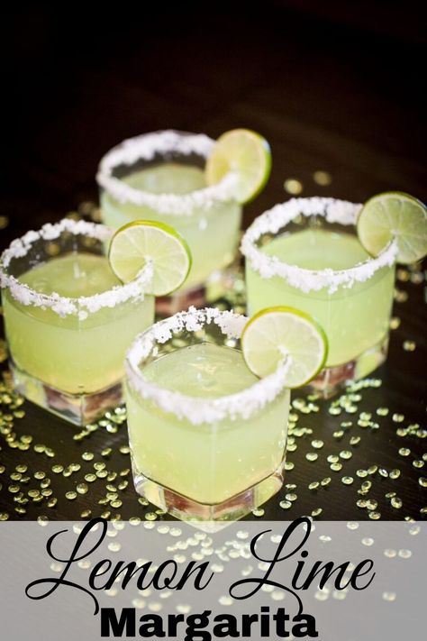 Lemon Lime Margarita, Key Lime Margarita, Lime Margarita Recipe, Classic Margarita Recipe, St Patricks Day Drinks, Green Drink, Lime Margarita, St Patricks Day Food, Refreshing Cocktail