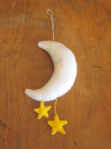 Mini Felt Moon and Stars Wall hanging nursery by theladybirdtree, £5.50 Felt Moon, Stars Mobile, Wall Hanging Nursery, Star Mobile, Childs Room, Star Wall, Moon And Stars, Nursery Decor, Kids Room