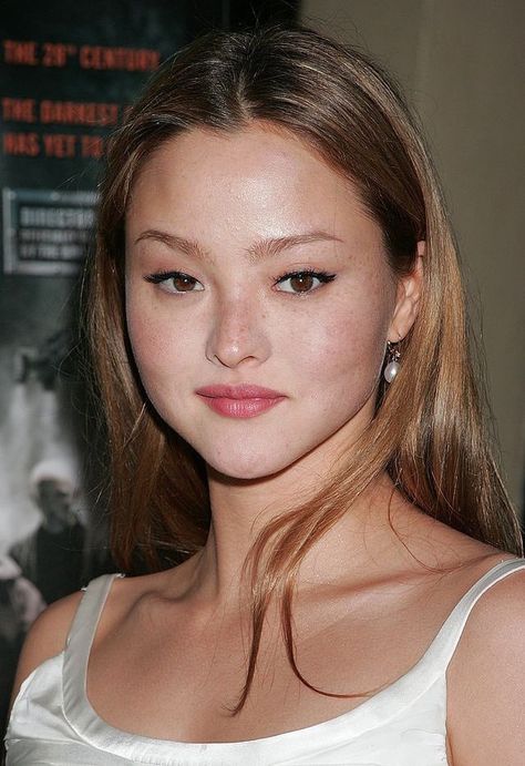 Devon Aoki Devon Aoki, 일본 패션, Oh My Goddess, Rosy Lips, Round Face, Makeup Inspo, Maquillaje De Ojos, Fashion Makeup, Devon