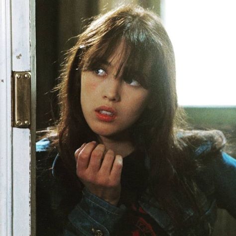 Isabelle Adjani, Pretty People, Long Hair, A Woman, Hair