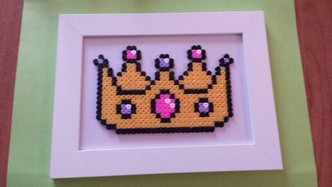 Hama Queen crown Perler Bead Crown, Hama Beads Jewelry, Bead Templates, Hamma Beads Ideas, Beaded Crown, Perler Ideas, Perler Bead Templates, Hama Bead, Beads Ideas