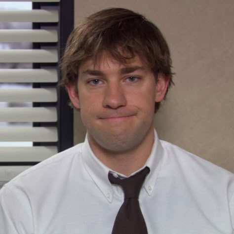 Jim Krasinski, John Krasinski Aesthetic, Jim Halpert Cute, Jim Halpert Aesthetic, John Krasinski The Office, Jim Halpert Face, The Office Icons, Jim Office, Jim From The Office