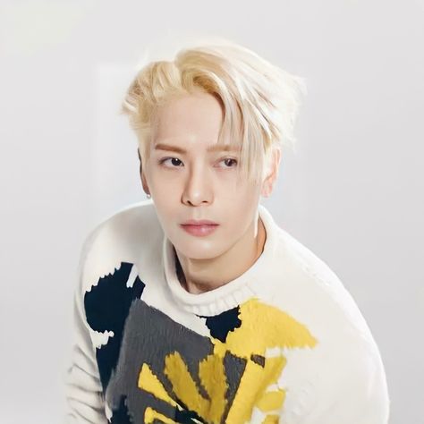 Jackson Wang Jackson Wang Blonde, Jackson Wang Necklace, Jackson Wang Music Video, Jackson Wang Gentleman, Jackson Wang Annyeonghaseyo, Watch Funny Videos, Song Wei Long, Got7 Jackson, Tv Host