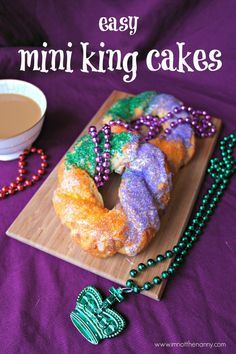 Easy Mini King Cakes Recipe Mini King Cakes, Kings Cake, King Cake Recipe Easy, Madi Gras, King Cakes, King Cake Recipe, Mardi Gras King Cake, Mardi Gras Food, King Food