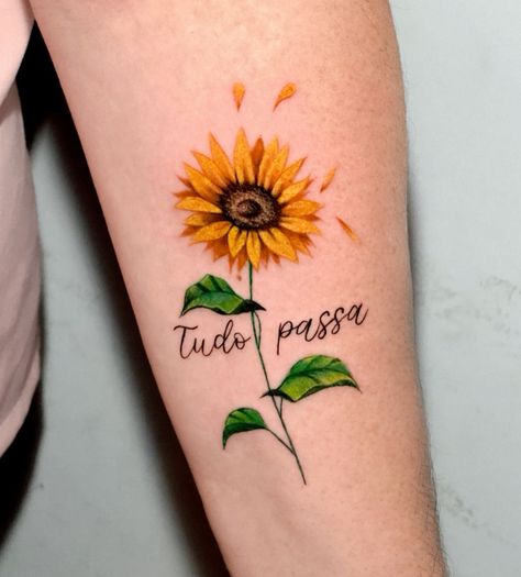 Girasoles Tattoo, Tattoo Mujer, Flower Tattoo Ideas, Inkbox Tattoo, Sunflower Tattoos, Acrylic Painting Flowers, Tatuaje A Color, Flower Tattoo Designs, Unique Flowers