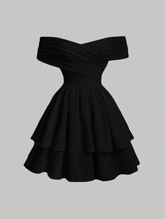 Pretty Black Dresses Classy, Dresses For 14y Old, Black Short Dress Aesthetic, 8th Grade Graduation Dress Ideas, Dress Ideas For Birthday, Black Bday Dress, Grad Dresses Black, Revealing Dress Short, Black Short Prom Dress