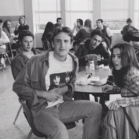 Freaks and Geeks Jason Segel, Series Quotes, Freaks And Geeks, James Franco, Movies And Series, How I Met Your Mother, Six Feet Under, Film Tv, Dylan O'brien