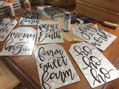 DIY Farmhouse Ornaments - Galvanized Metal Tags with Calligraphy - Farm Sweet Farm Dollar Tree Metal Tags Diy, Galvanized Sign Ideas, Metal Gift Tags, Diy Metal Signs Cricut, Galvanized Signs Diy, Diy Metal Sign, Metal Tags Diy, Metal Christmas Signs, Tag Ornaments Diy