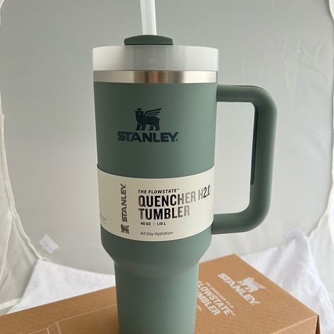 Stanley Shale 40 Oz Quencher Tumbler Brand New Questions? Leave A Comment Below! Dark Green Stanley Cup, Light Green Stanley, Cute Stanley Cups, Green Stanley Cup, Stanley Colors, Green Stanley, Stanley Green, Stanley Bottle, Stanley Accessories