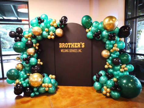 Chiara walls Chiara Wall Backdrop With Balloons, Chiara Wall Backdrop, Welding Services, Beautiful Balloons, Birthday Logo, Decoration Party, Wall Backdrops, Balloon Garland, Party Decorations