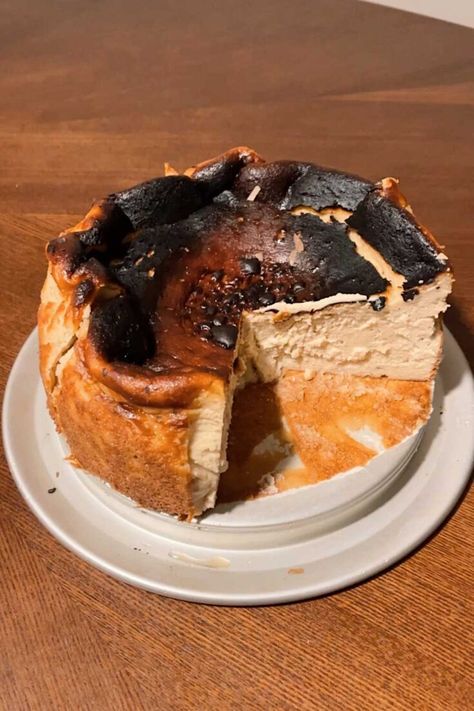 Bisque Cheesecake, Chocolate Basque Cheesecake, Coffee Cheesecake Recipes, Dessert Souffle, Flourless Cakes, Basque Cake, Burnt Basque Cheesecake, Basque Burnt Cheesecake, Burnt Cheesecake