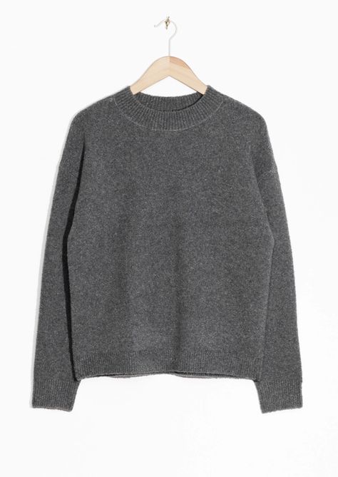 & Other Stories | Knit Sweater Dark Grey Sweater Outfit, Kendall Jenner Casual Outfits, Dark Grey Sweater, Grey Sweater Outfit, Aesthetic Outfits Vintage, Capsule Wardrobe Minimalist, Dress Closet, Clothing Online Shop, Style Inspiration Fall