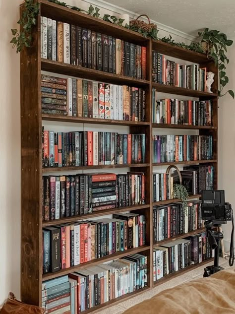 Cozy Bookshelf Aesthetic, Small Bedroom Bookshelf Ideas, Boston Bedroom, Bulk Food Storage, Small Home Library, Brown Bookshelves, Library Rooms, Dreamy Interiors, Cozy Home Library