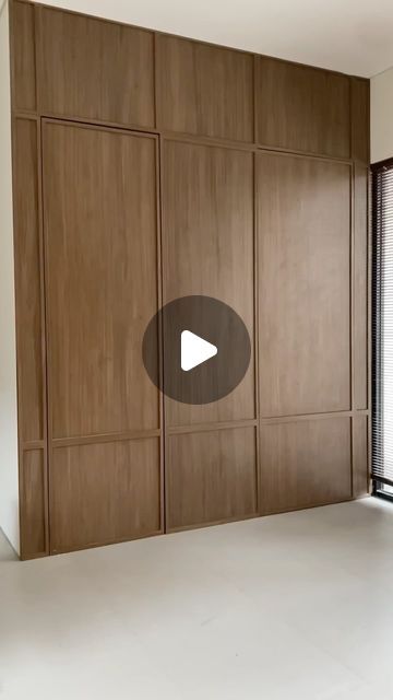 Living your best life on Instagram: "When you always win at hide & seek" Hidden Bifold Doors, Hidden Door Detail, Wall Recess Ideas, Hide A Door Ideas, Hide Door Ideas, Wall Panel Hidden Door, Hidden Door Panel, Hidden Doors In Wall Modern, Hidden Closet Door