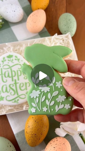 Easter Bunny Cookies Royal Icing, Easter Sugar Cookies With Royal Icing, Decorated Bunny Cookies, Easter Cookies Decorated, Easter Egg Cookies Decorated, Easy Easter Cookies, Semi Sweet Designs, Easter Sugar Cookies Decorated, Easter Egg Sugar Cookies