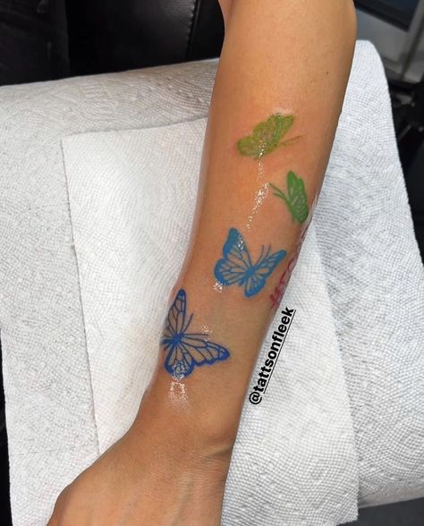 Orange Tattoo Ideas, Blue Tattoo On Brown Skin, Light Blue Tattoo, Colored Tattoos On Brown Skin, Tattoo On Brown Skin, Deep Meaningful Tattoos, Orange Tattoo, Black People Tattoos, Blue Ink Tattoos