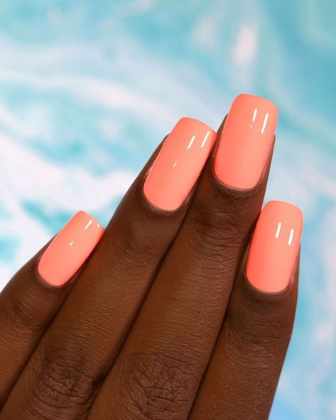 Neon Peach Nail Polish, Creamy Peach Nails, Orange Tone Nails, Peach Color Acrylic Nails, Bright Coral Summer Nails, Pale Coral Nails, Peach Coral Nails, Beach Vacation Nails 2024, Bright Peach Nails