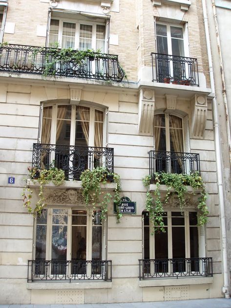 Small French Balcony, French Juliette Balcony, Juliet Balconies Ideas, French Railings Wrought Iron, French Balcony Design, Iron Juliet Balcony, French Iron Railing, French Balcony Railings, Juliette Balcony Ideas