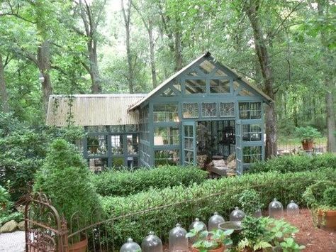 greenhouses made from old windows - Google Search Recycled Greenhouse, White Landscaping, Homemade Greenhouse, Conservatory Greenhouse, Best Greenhouse, Greenhouse Shed, Greenhouse Ideas, Home Greenhouse, Green Houses