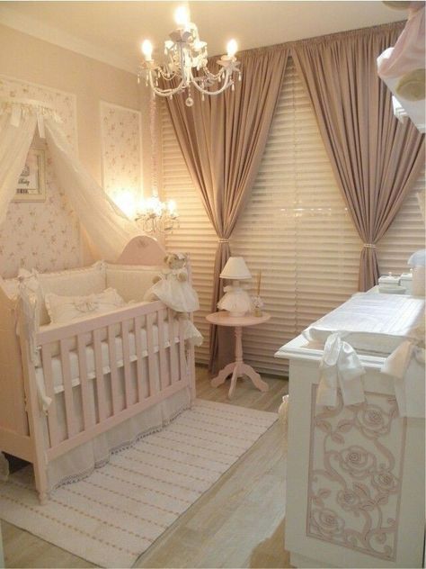 Baby Nursery Inspiration, Baby Rosa, Nursery Room Design, Girl Nursery Room, Baby Room Inspiration, Nursery Room Inspiration, Baby Room Design