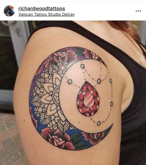 Tattoo moon tattoo ink girly tattoo gem jewel ruby Garnet Stone Tattoo, Ruby Gem Tattoo, Gem Stone Tattoo, Ruby Tattoo Ideas, Gigi Tattoo, Gems Tattoo, Ruby Tattoo, Girly Tattoo, Purple Tattoos