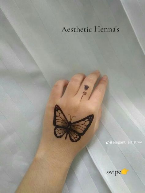 Mahndi Desain Simple Front Hand For Kids, Aesthetic Simple Henna, Mehendi Butterfly, Butterfly Mehandi Designs, Butterfly Mehendi Designs, Butterfly Mehendi, Henna Design Aesthetic, Mehndi Design Aesthetic, Moon Henna Designs