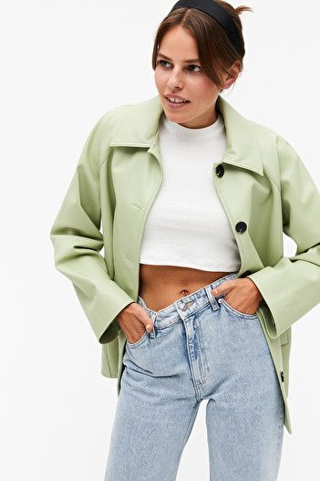 Light Green Jacket Outfit, Green Leather Jacket Outfit, Short Coat Outfit, Green Coat Outfit, Green Jacket Outfit, Megan Ellaby, Green Leather Jacket, Parachute Jacket, Waiting For U