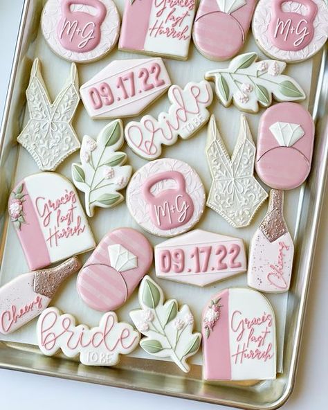 Bride To Be Cookies Decorated, Cookies For Bachelorette Party, Bride To Be Cookies, Bride Tribe Cookies, Barbie Bachelorette Cookies Decorated, Bridal Shower Cookies Pink, Bachelorette Sugar Cookies, Bachelorette Party Cookies Funny, Bachelorette Cookies Decorated Funny